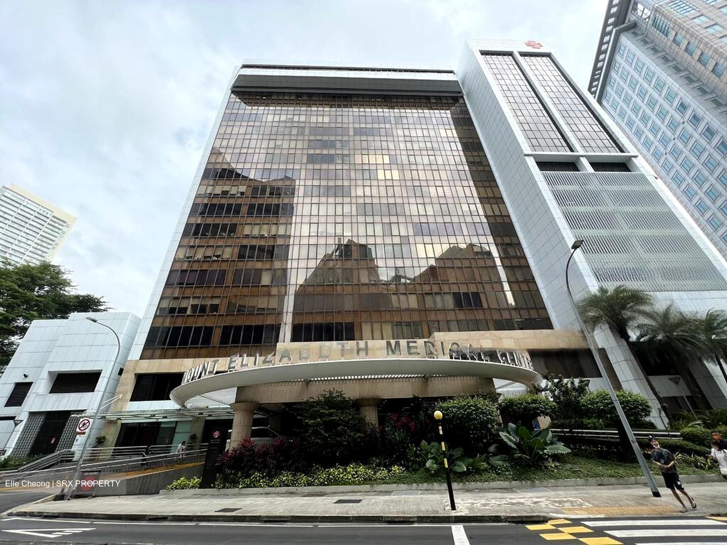 Mount Elizabeth Hospital (D9), Retail #454695621